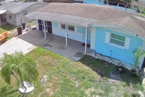 House in Holiday, Florida 2 bedrooms, 147.71 sq.m. № 2157740 - photo 13