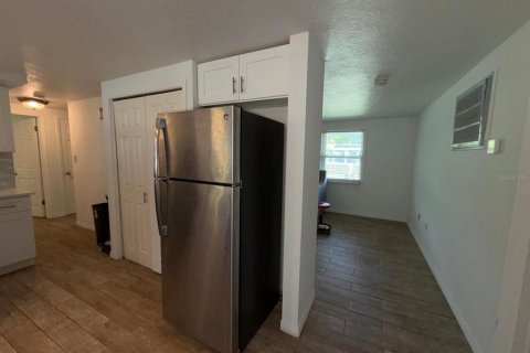 House in Holiday, Florida 2 bedrooms, 147.71 sq.m. № 2157740 - photo 22