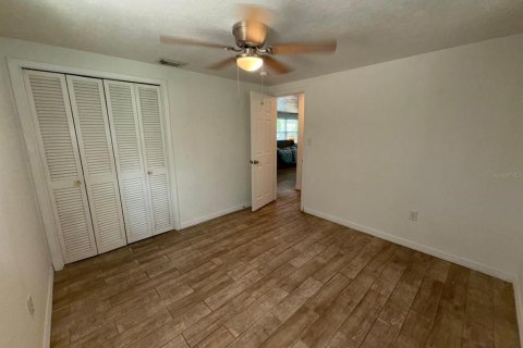 House in Holiday, Florida 2 bedrooms, 147.71 sq.m. № 2157740 - photo 9
