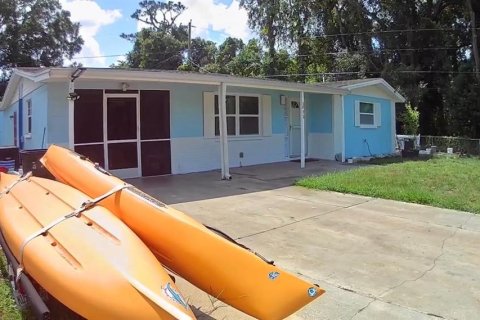 House in Holiday, Florida 2 bedrooms, 147.71 sq.m. № 2157740
