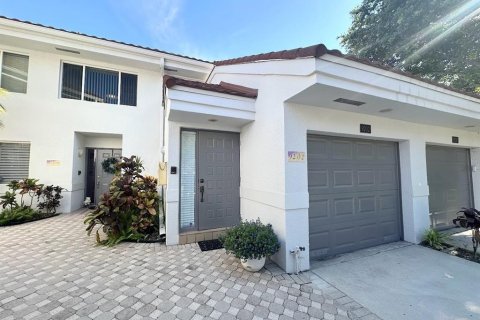 Adosado en venta en Plantation, Florida, 1 dormitorio, 98.38 m2 № 2085776 - foto 2