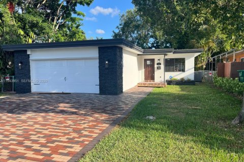 Casa en Miami, Florida 4 dormitorios, 185.8 m2 № 2059951