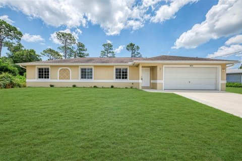 Casa en North Port, Florida 3 dormitorios, 108.7 m2 № 2126692