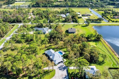 House in Lake Worth, Florida 6 bedrooms, 434.04 sq.m. № 2187120 - photo 8