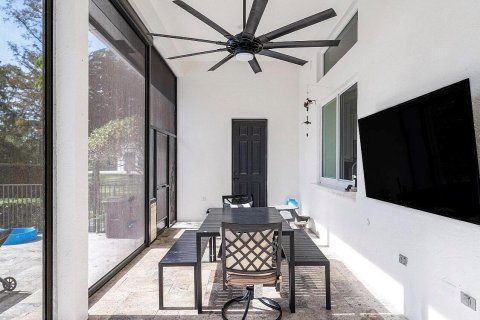 House in Lake Worth, Florida 6 bedrooms, 434.04 sq.m. № 2187120 - photo 22