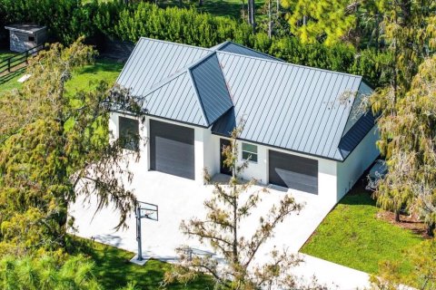 House in Lake Worth, Florida 6 bedrooms, 434.04 sq.m. № 2187120 - photo 5
