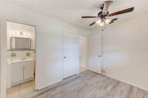 Apartment in Largo, Florida 2 bedrooms, 74.32 sq.m. № 1900254 - photo 13