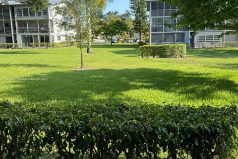 Condo in Boca Raton, Florida, 1 bedroom  № 1940255 - photo 11