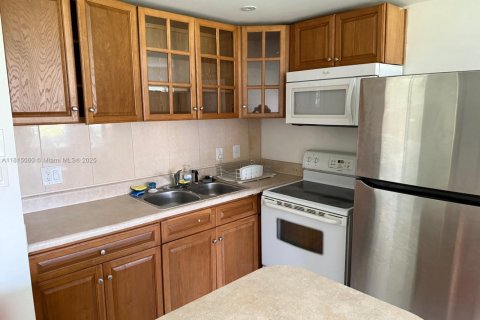 Condo in Boca Raton, Florida, 1 bedroom  № 1940255 - photo 2