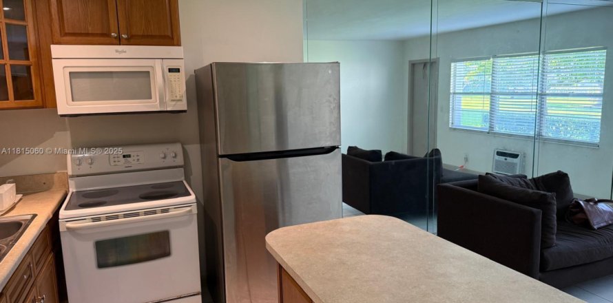 Condo in Boca Raton, Florida, 1 bedroom  № 1940255