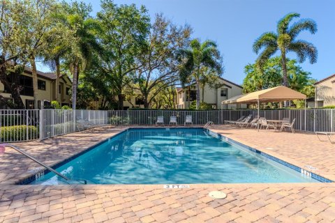 Condo in Plantation, Florida, 2 bedrooms  № 2280783 - photo 16