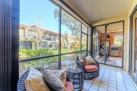 Condo in Plantation, Florida, 2 bedrooms  № 2280783 - photo 14