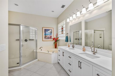 House in Punta Gorda, Florida 4 bedrooms, 217.21 sq.m. № 2166152 - photo 23