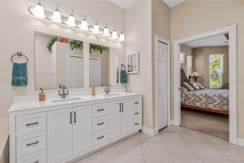 House in Punta Gorda, Florida 4 bedrooms, 217.21 sq.m. № 2166152 - photo 24