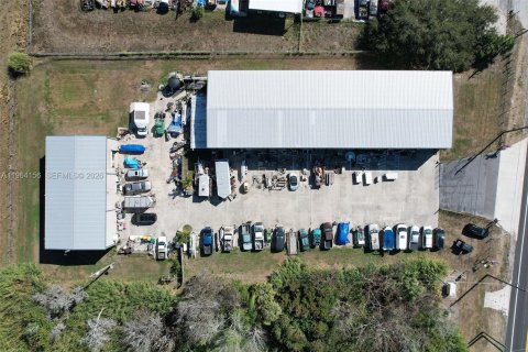 Immobilier commercial à vendre à Okeechobee, Floride № 2026643 - photo 2