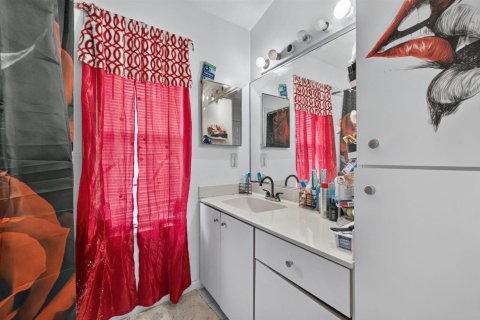 House in Port St. Lucie, Florida 3 bedrooms, 124.4 sq.m. № 2184976 - photo 20