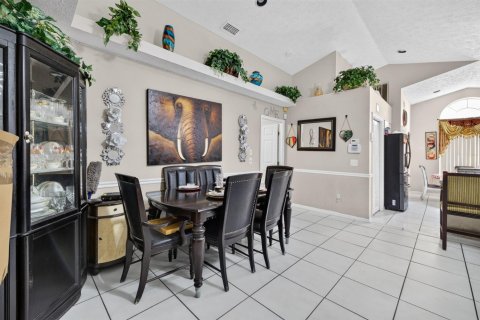 House in Port St. Lucie, Florida 3 bedrooms, 124.4 sq.m. № 2184976 - photo 10