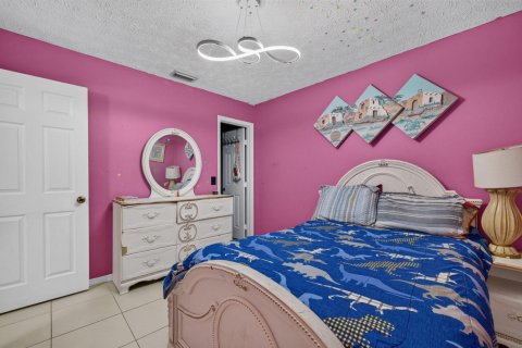 House in Port St. Lucie, Florida 3 bedrooms, 124.4 sq.m. № 2184976 - photo 26