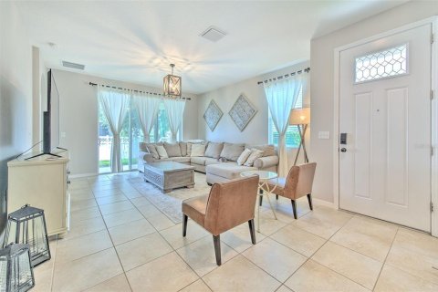 Casa en venta en Wesley Chapel, Florida, 3 dormitorios, 145.76 m2 № 1918203 - foto 6