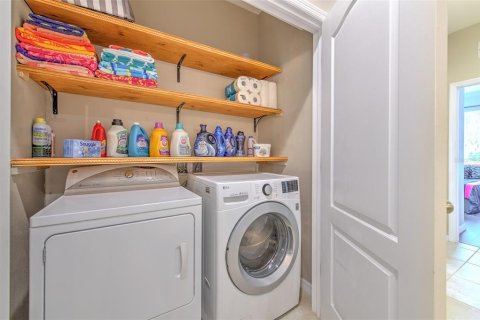 Casa en venta en Wesley Chapel, Florida, 3 dormitorios, 145.76 m2 № 1918203 - foto 20