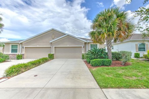 Casa en venta en Wesley Chapel, Florida, 3 dormitorios, 145.76 m2 № 1918203 - foto 1