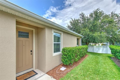 Casa en venta en Wesley Chapel, Florida, 3 dormitorios, 145.76 m2 № 1918203 - foto 4