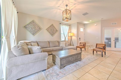 Casa en venta en Wesley Chapel, Florida, 3 dormitorios, 145.76 m2 № 1918203 - foto 8