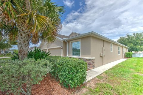 Casa en venta en Wesley Chapel, Florida, 3 dormitorios, 145.76 m2 № 1918203 - foto 5