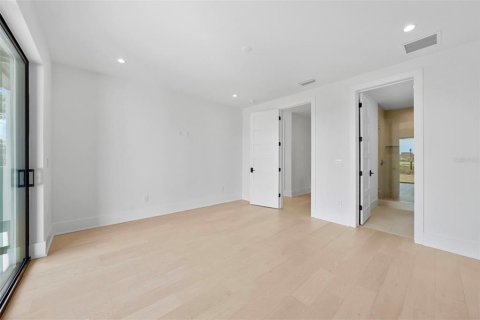 Adosado en venta en Tampa, Florida, 4 dormitorios, 308.25 m2 № 1661931 - foto 25