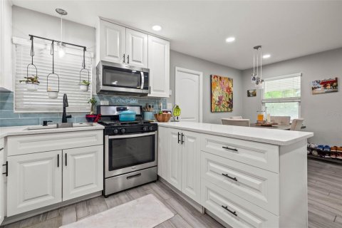 Villa ou maison à vendre à Saint Petersburg, Floride: 3 chambres, 92.53 m2 № 1762148 - photo 8