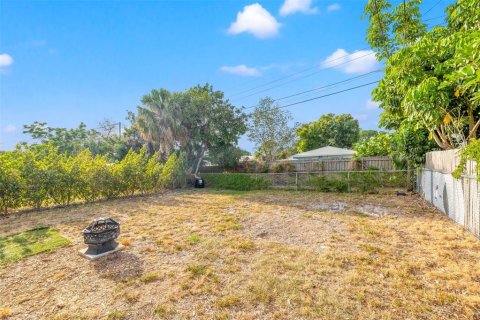 Villa ou maison à vendre à Saint Petersburg, Floride: 3 chambres, 92.53 m2 № 1762148 - photo 17