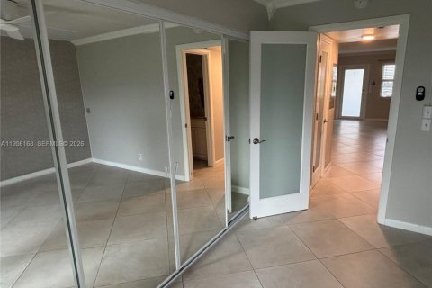 Condo in Deerfield Beach, Florida, 1 bedroom  № 2011991 - photo 14