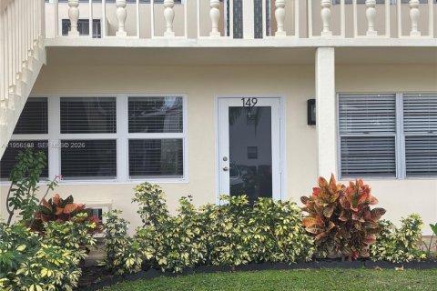 Condo in Deerfield Beach, Florida, 1 bedroom  № 2011991 - photo 2