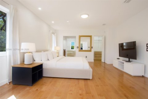 Villa ou maison à vendre à Miami, Floride: 5 chambres, 475.57 m2 № 2080370 - photo 25