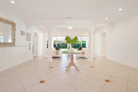 Villa ou maison à vendre à Miami, Floride: 5 chambres, 475.57 m2 № 2080370 - photo 7