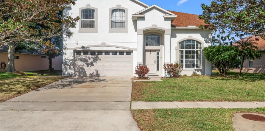 House in Kissimmee, Florida 4 bedrooms, 217.39 sq.m. № 1628511