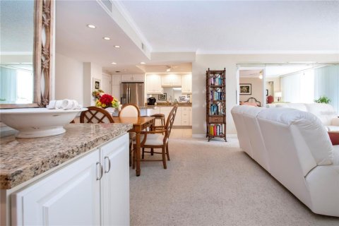 Condo in Sarasota, Florida, 2 bedrooms № 2099083 - photo 7