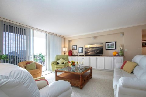 Condo in Sarasota, Florida, 2 bedrooms № 2099083 - photo 24