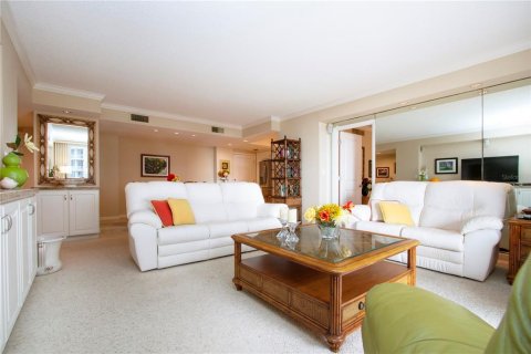 Condo in Sarasota, Florida, 2 bedrooms № 2099083 - photo 19