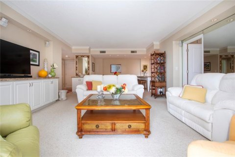 Condo in Sarasota, Florida, 2 bedrooms № 2099083 - photo 18