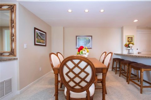Condo in Sarasota, Florida, 2 bedrooms № 2099083 - photo 9