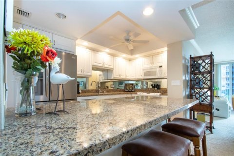 Condo in Sarasota, Florida, 2 bedrooms № 2099083 - photo 13