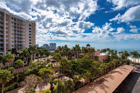 Condo in Sarasota, Florida, 2 bedrooms № 2099083 - photo 23