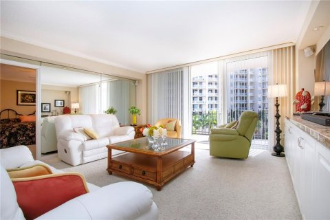 Condo in Sarasota, Florida, 2 bedrooms № 2099083 - photo 20