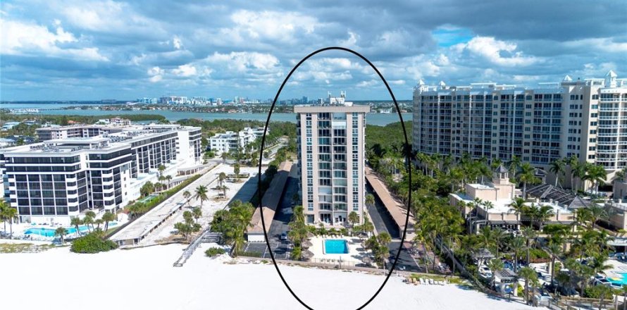 Condo in Sarasota, Florida, 2 bedrooms № 2099083