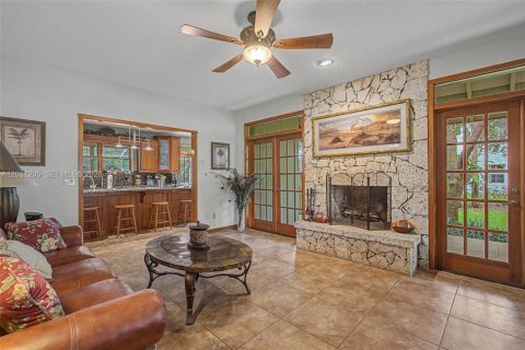 Villa ou maison à vendre à Palmetto Bay, Floride: 4 chambres, 285.4 m2 № 2082934 - photo 9