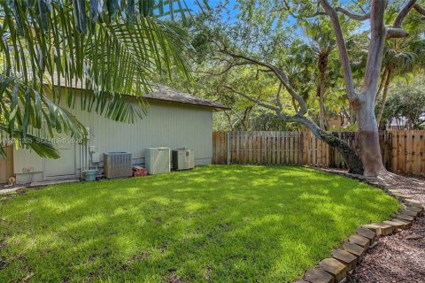 Villa ou maison à vendre à Palmetto Bay, Floride: 4 chambres, 285.4 m2 № 2082934 - photo 29