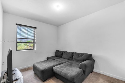 House in Homestead, Florida 4 bedrooms, 252.69 sq.m. № 2013096 - photo 14