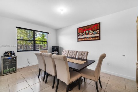 House in Homestead, Florida 4 bedrooms, 252.69 sq.m. № 2013096 - photo 27