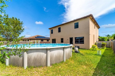 House in Homestead, Florida 4 bedrooms, 252.69 sq.m. № 2013096 - photo 7